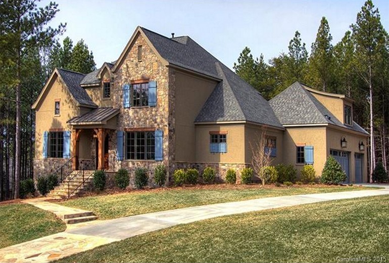 Property Details Charlotte and the Lake